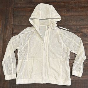 Lululemon Mesh on Mesh Jacket. See pics for sizing.